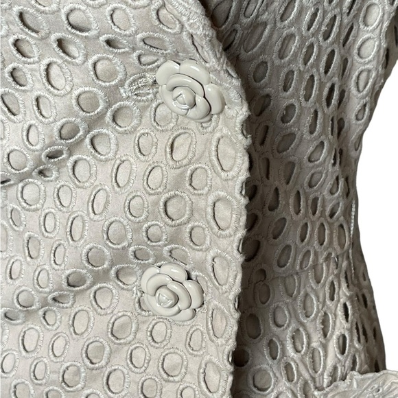 Bryan Lars Lace Embroidered Paris Trench Coat Floral Buttons Eyelet overlay Sz 2 - Picture 6 of 15